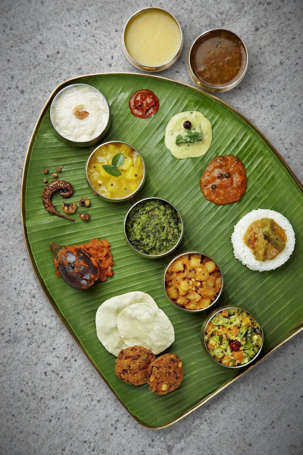 Vivanta Chennai It Expressway Omr Exterior foto A selection of Indian food