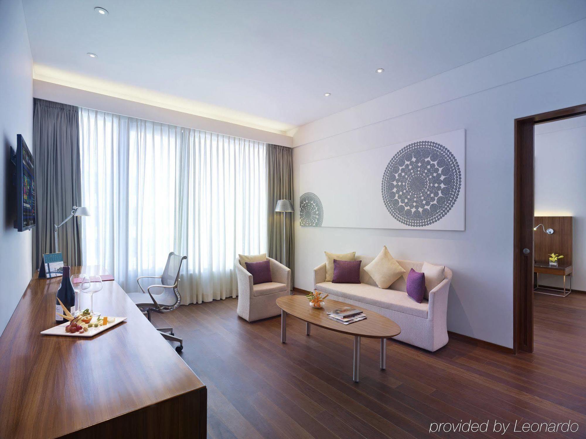 Vivanta Chennai It Expressway Omr Exterior foto Suite